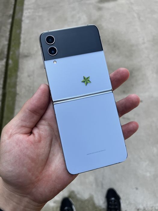 Samsung Galaxy Z-Flip 4 250$