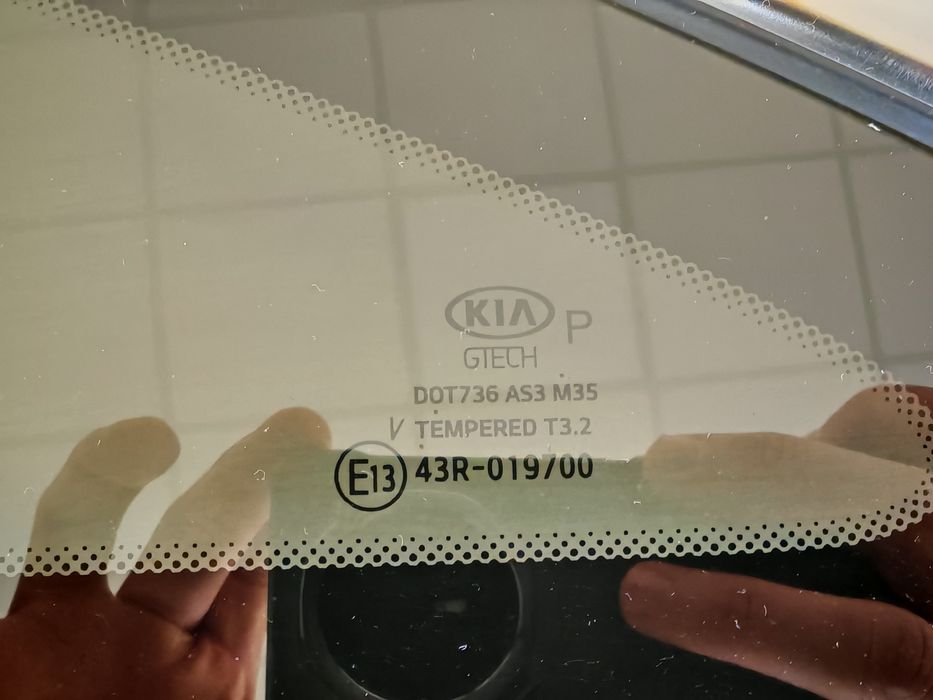 Оригинално задно стъкло за Kia Proceed след 2018