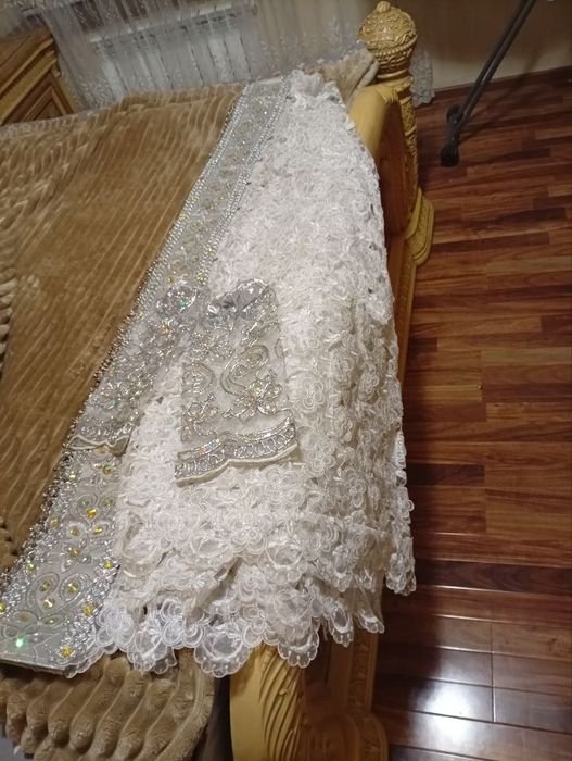 Samarqandda toʻr xalat