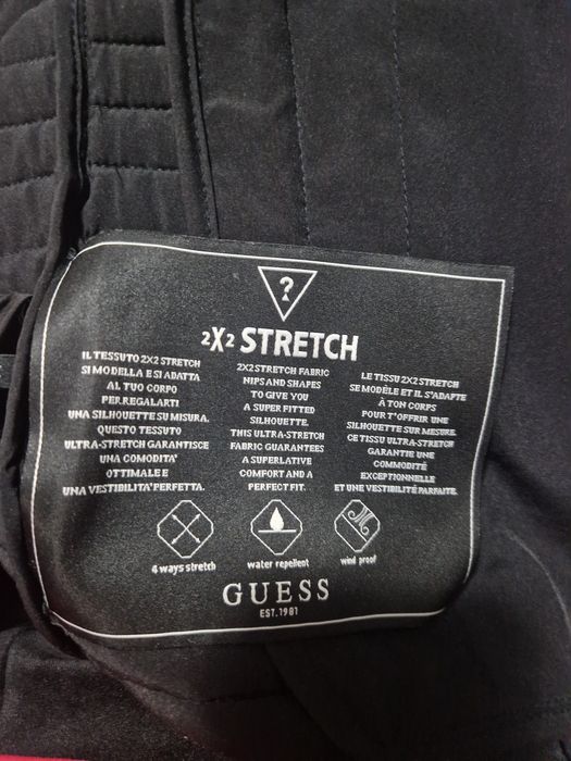 Geaca  Guess  originala