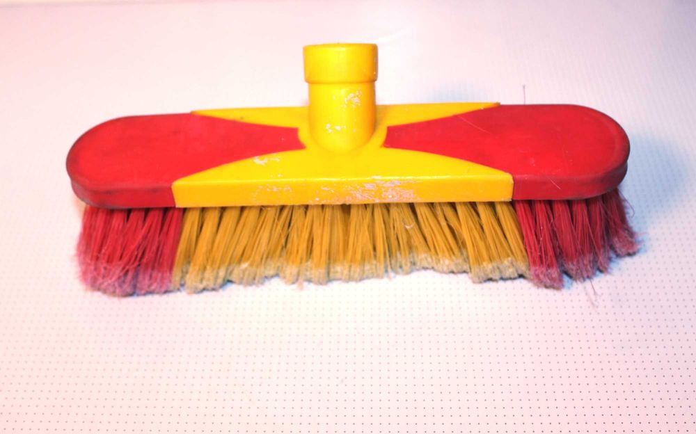 Щетка для швабры густая чистая