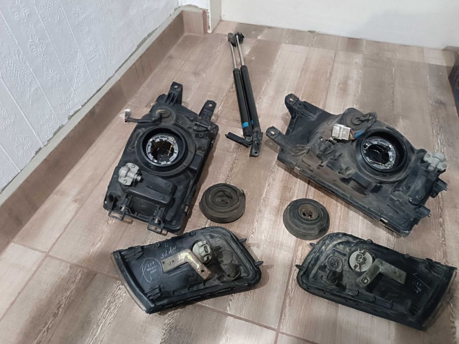 Фарове и габарити за Mitusbishi Space runner 1996