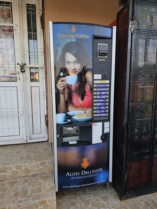 Aparat/tonomat cafea