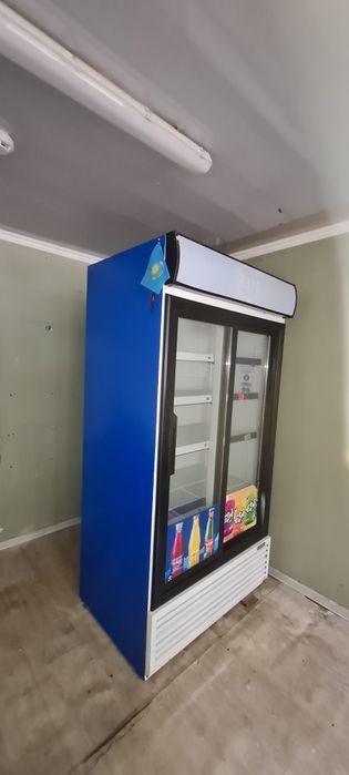 Витринные холодильник срочно