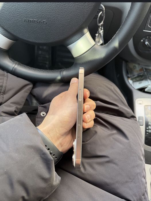 Iphone 16 pro max sotiladi