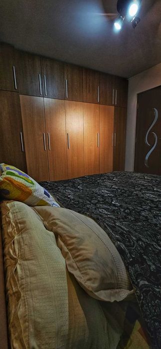 Vand apartament 2 camere, mobilat si utilat.