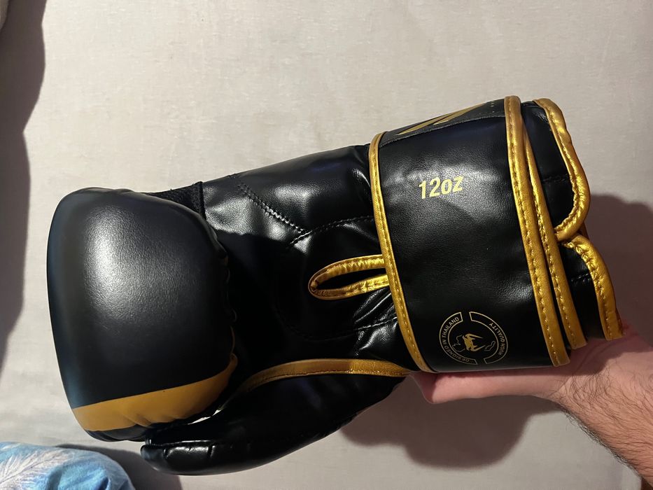 Manusi box noi Venim 12 oz challenger(originale)