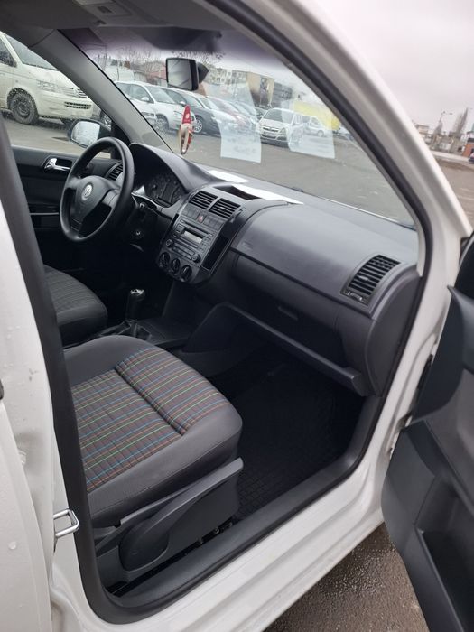 Volkswagen Polo//An 2010//Motor 1.2 Benzină