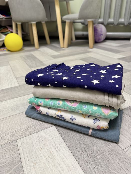 Дешево отдаю детские вещи