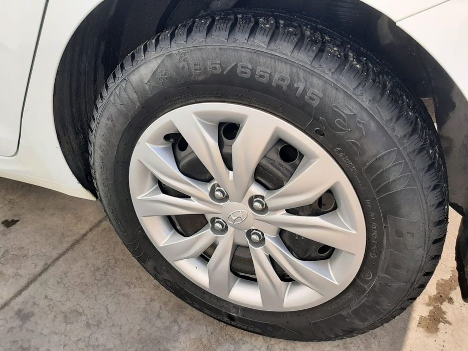 Зимние шины  комплект