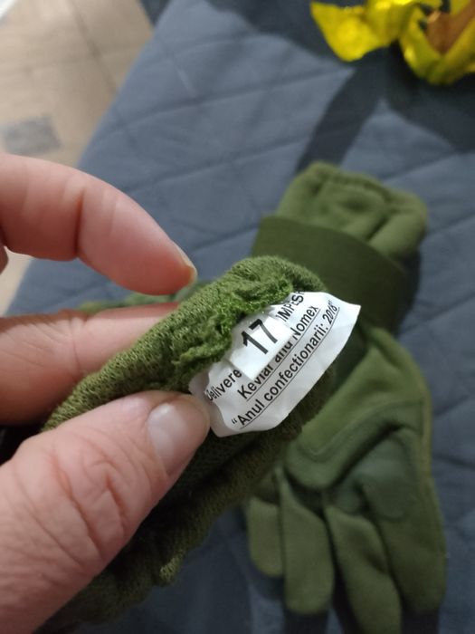 Mănuși tactice noi