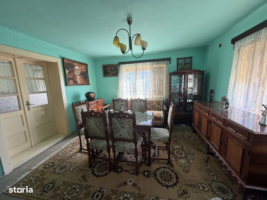 Vand casa cu 3 camere