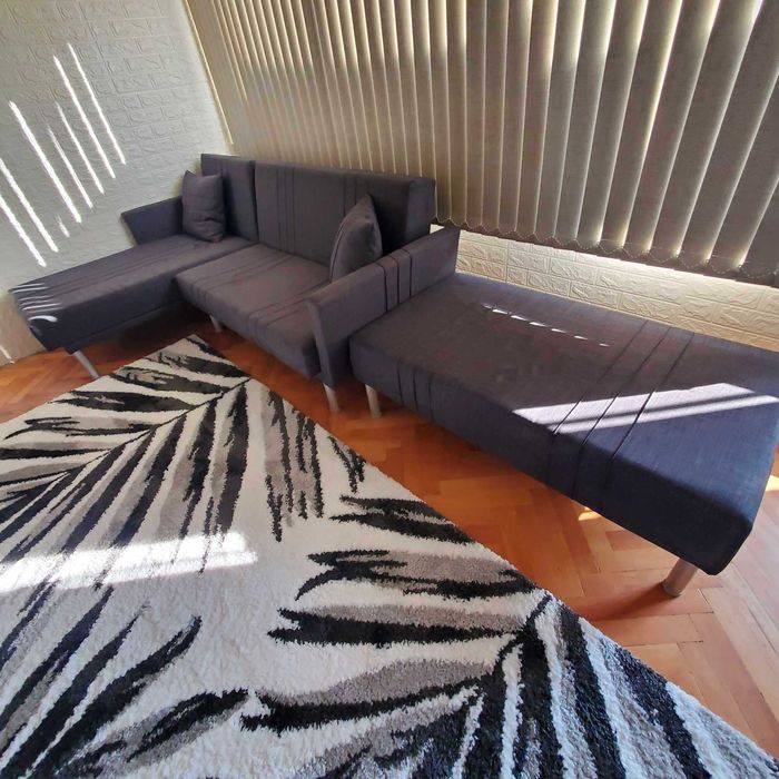 Продавам ъглов диван.