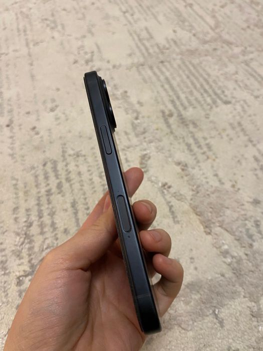 Продам IPhone 16