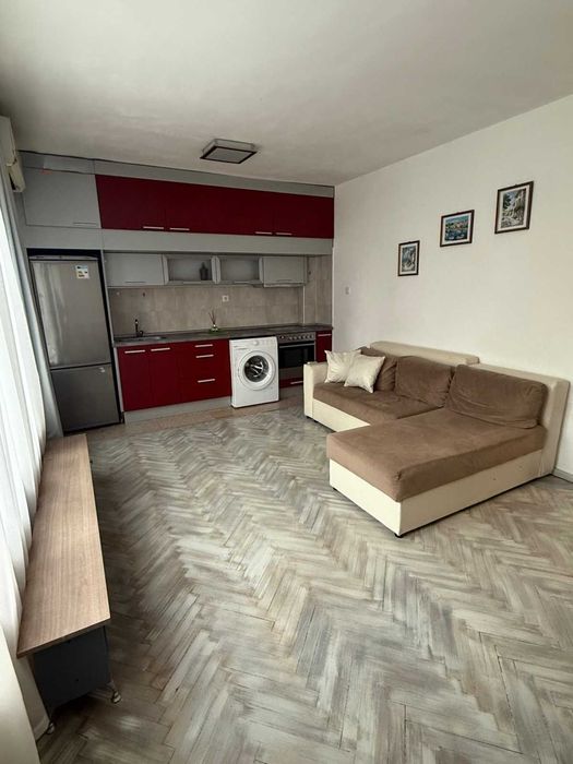 Дава се под наем Двустаен апартамент в София, Студентски град - 55 кв.м за 561 € - Снимка #2