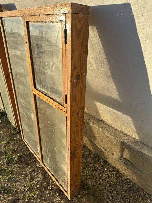 Окна 2 шт. Деревянные с форточкой