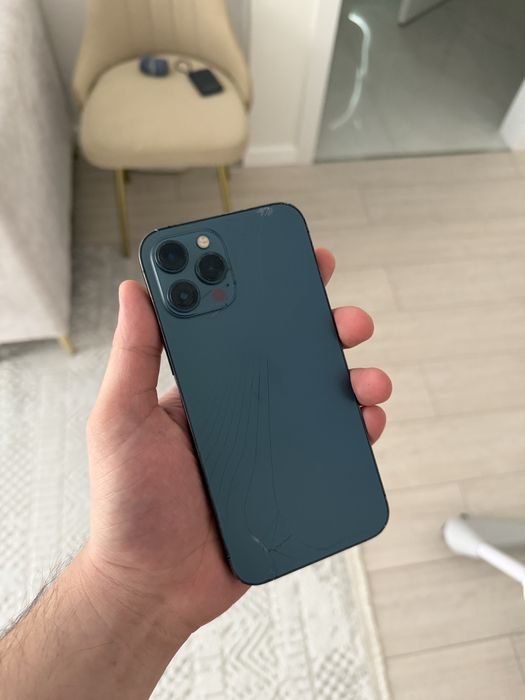 Продам айфон 12 про макс