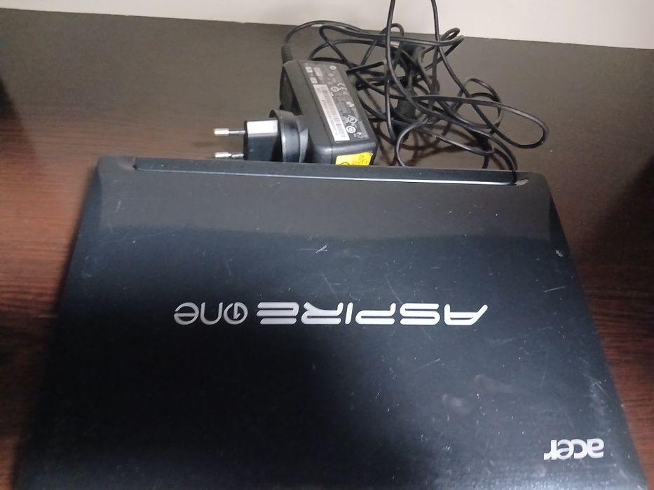 Ноутбук сотилади