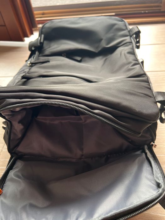 ЧИСТО НОВА Черна унисекс раница