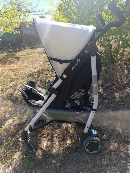 Детска количка, тип "чадър"