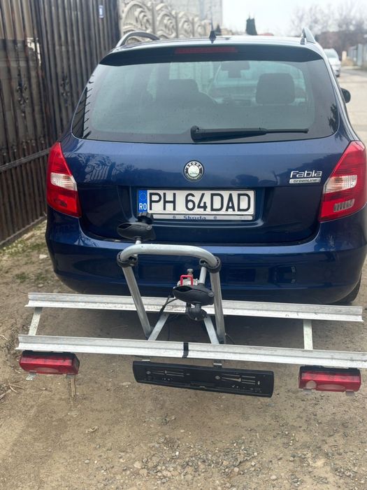 Suport rabatabil cu prindere pe carlig pentru 2 biciclete