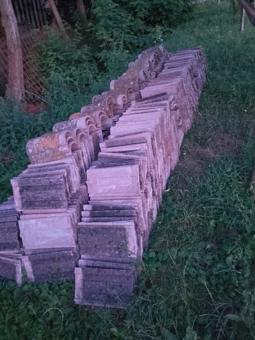 Vând țiglă de beton