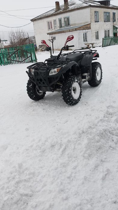 Продам квадрацыкл 500 кубов ..с отвалом