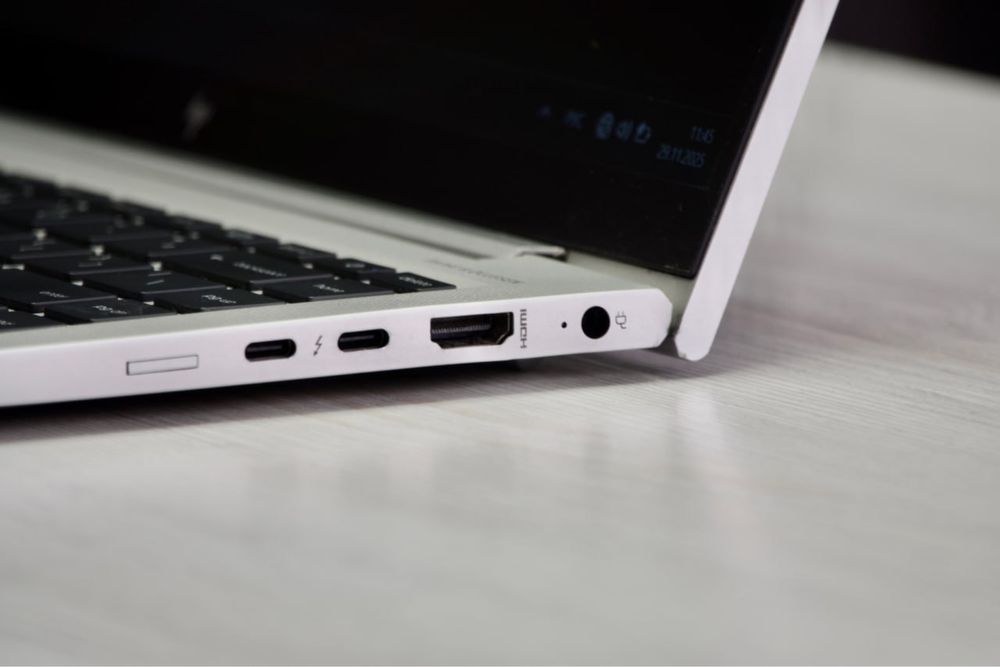 HP EliteBook 830 G8 vPro i7 1185G7/32GB/256GB