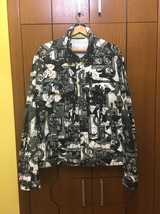 Versace яке ново