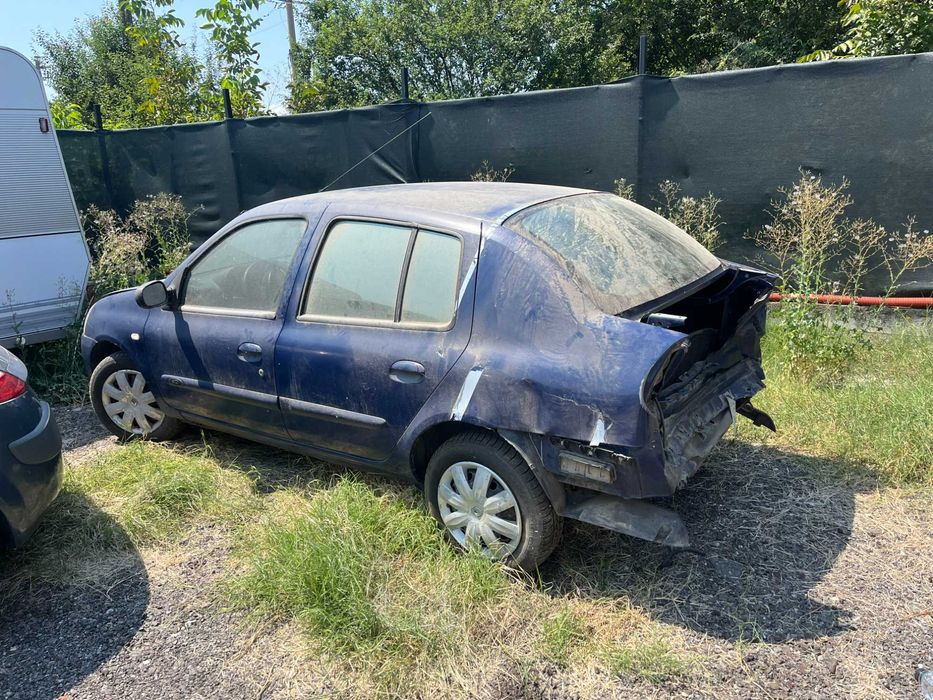 Dezmembrez Renault Clio Symbol facelift 1,5 DCI Euro 4 albastru 2007
