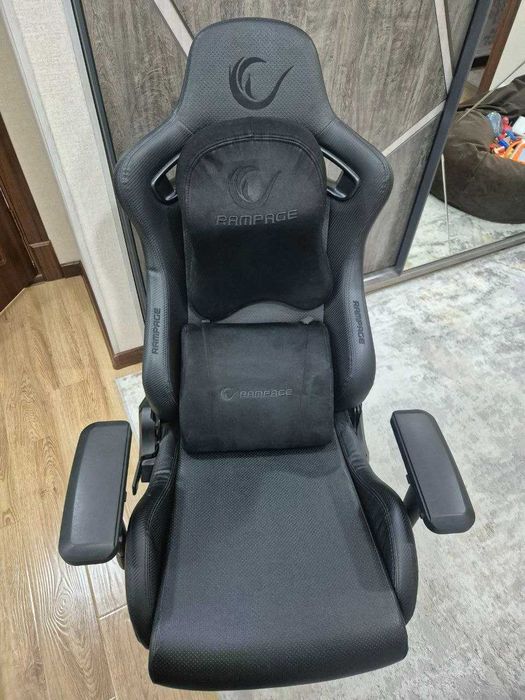 Игровое кресло Rampage KL-R10 Black б/у