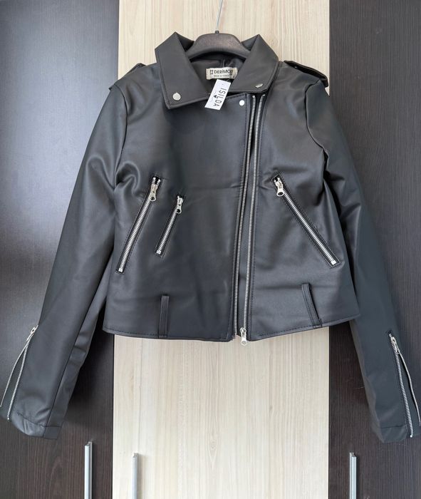 Кожено яке ,чисто ново ! Плащането е  при куриер с наложен платеж !