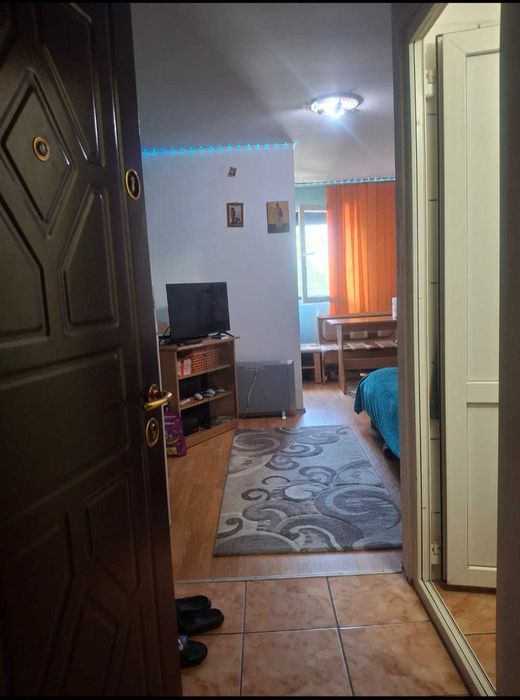 Garsonieră de vânzare.