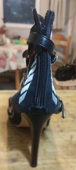 Дамски артистични обувки за сцена