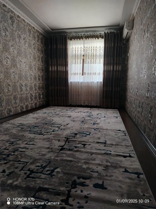 Guliston shahar 6 mavzeda ijaraga 2 xonali  uy beriladi