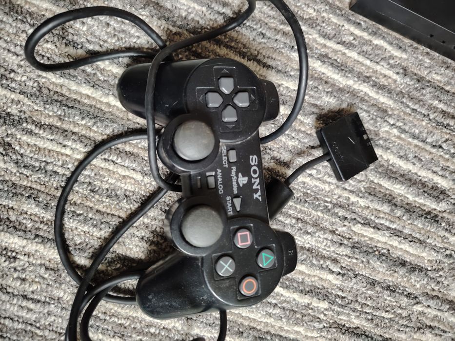 PlayStation 2 cu doua console plus cablu TV