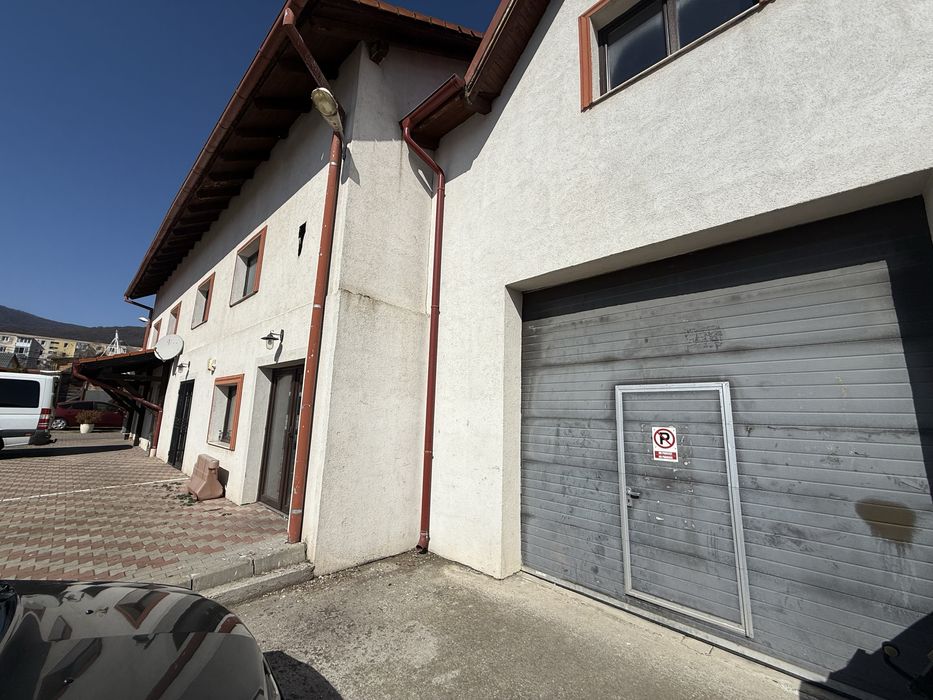 Inchiriez Spatiu Comercial/Garaj/Depozit 70 MP Codlea,Central
