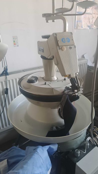 Vand keturi , masini cusut, butoniere , nasturi.