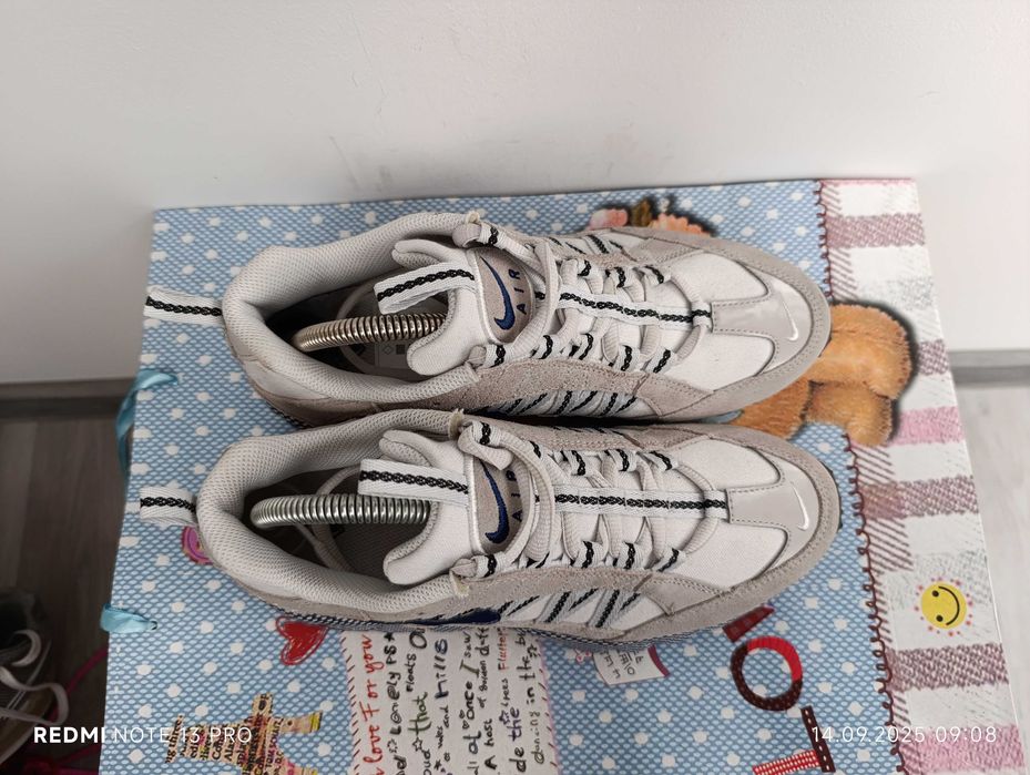 Nike Air Humara "оригинални маратонки 39 номер