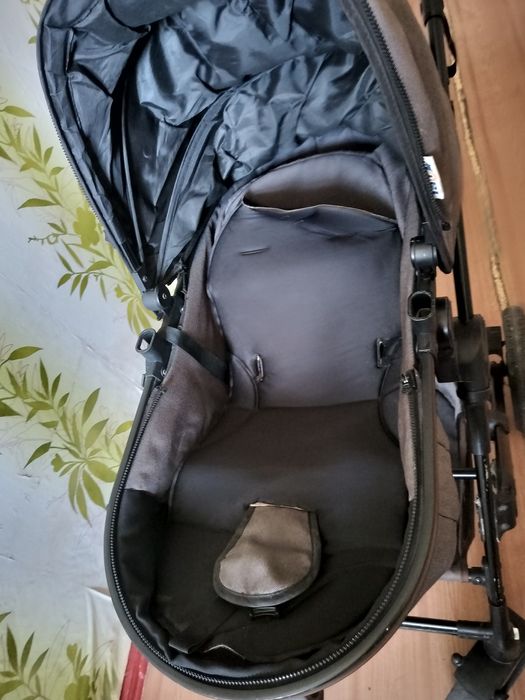 Продаю коляску в отличном состоянии