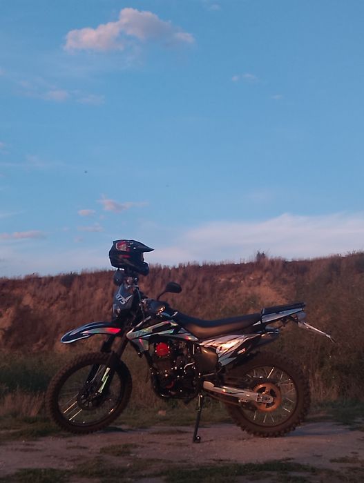 Продам эндуро 300