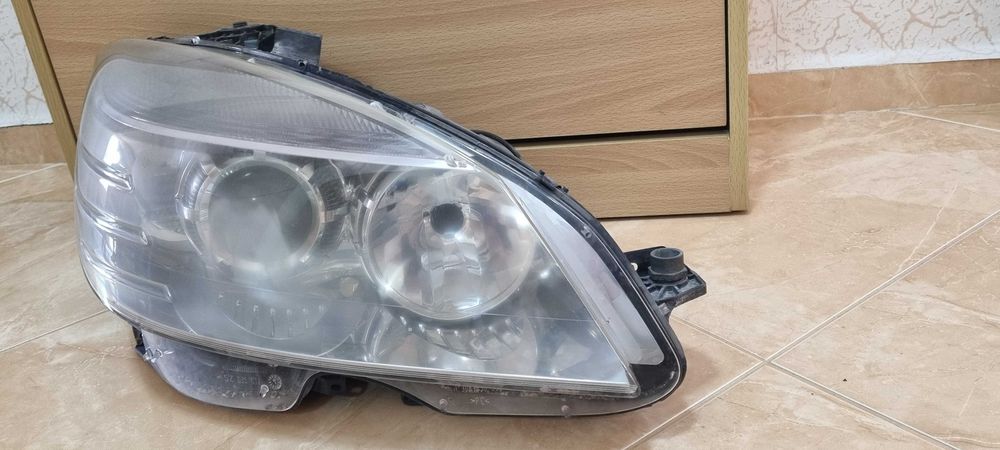Оригинални фарове за Mercedes C-Class W204 (2007-2011) - Комплект