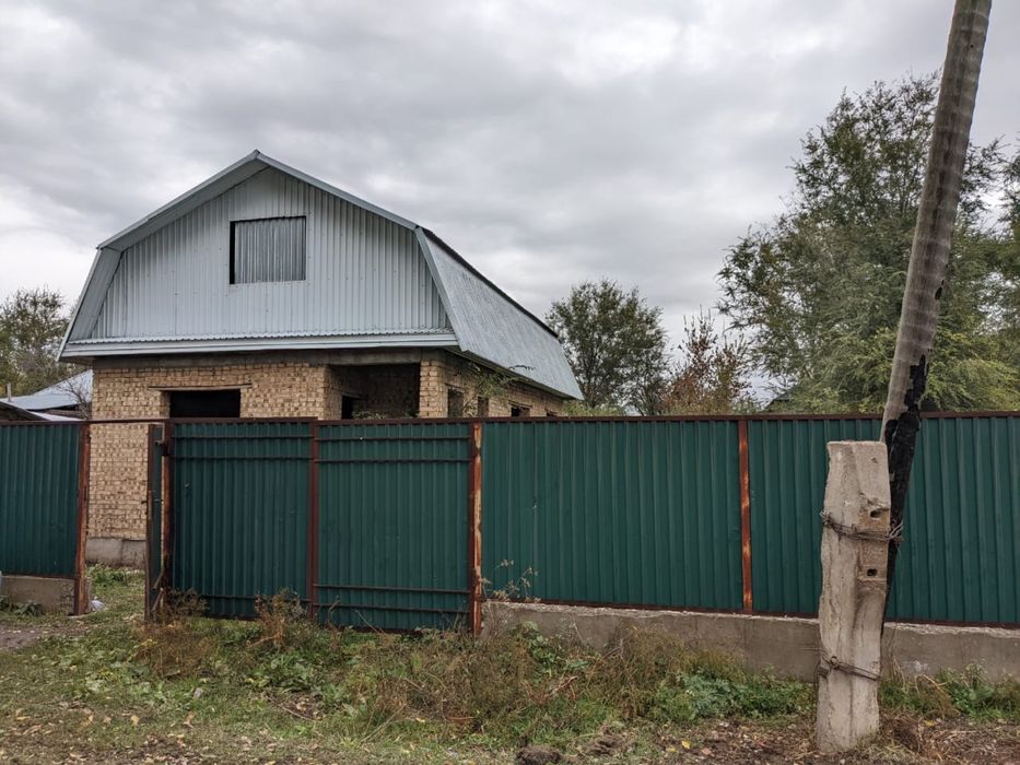 Продам участок вдоль трассы