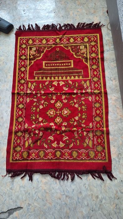 2000 тенге. Новый жайнамаз