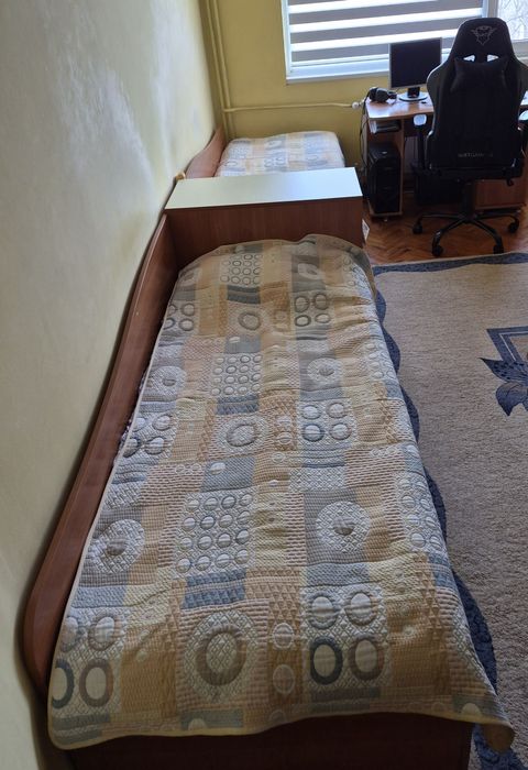 Комплект ъглови легла,с ракла и матраци