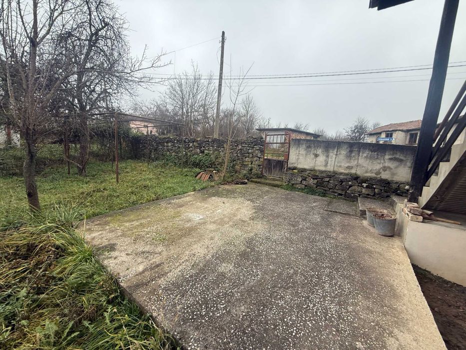Продава къща на  на 10 км от гр. Габрово
