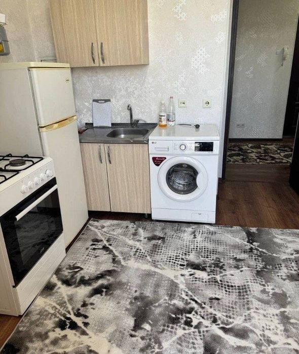 Яккасарой  Касмановитлар метро якинда ижарага квартира бор