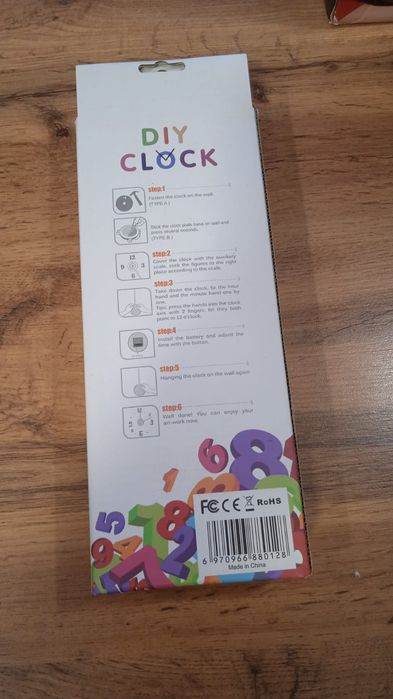 Продам часы настенные в упаковке