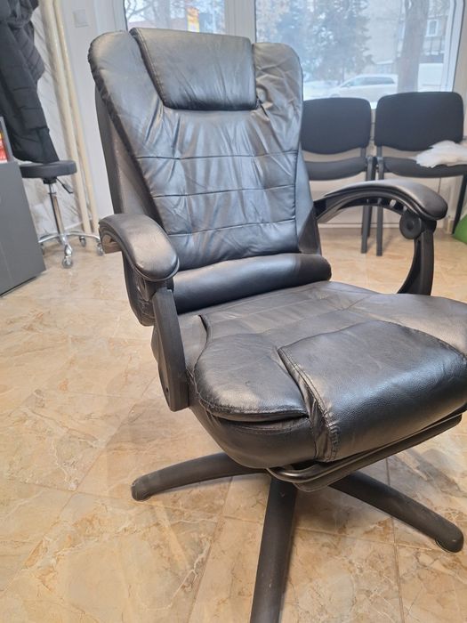 Продавам  масажен стол