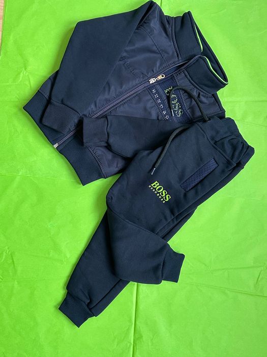 Hugo Boss спортен сет за момче 98ръст 2-3 години